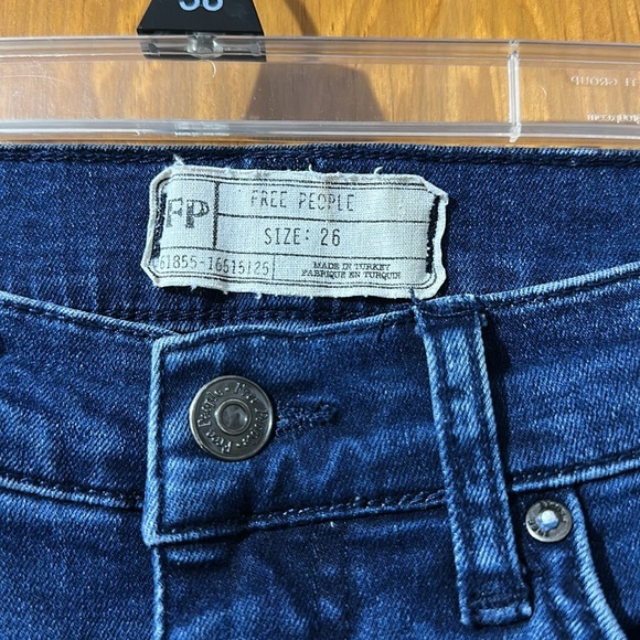 Women’s free people distressed jeans size 26 - Picture 2 of 10